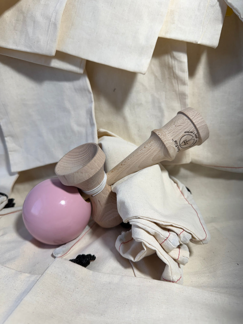 SUNRISE XL KENDAMA - PINK - FULL SETUP