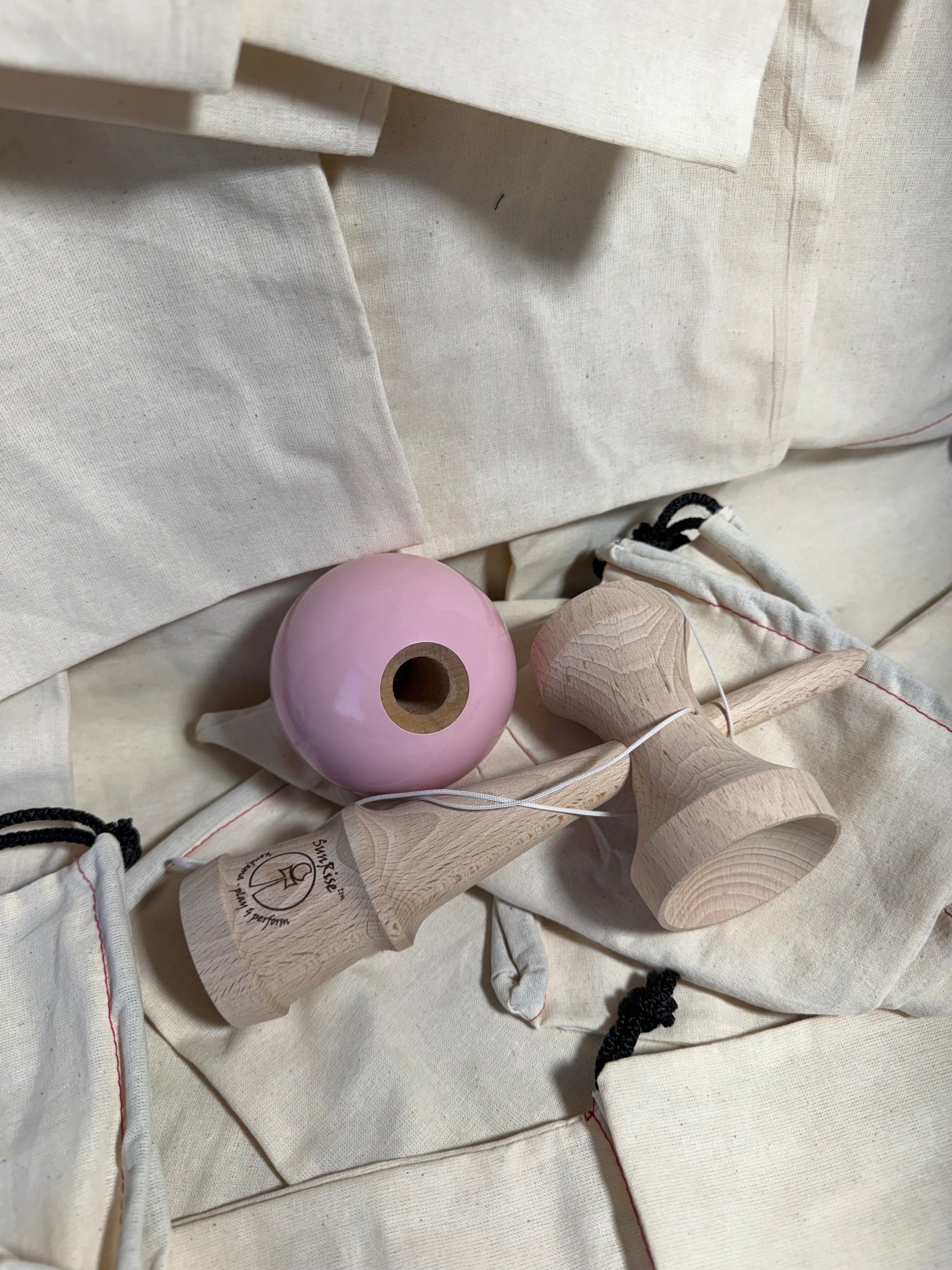 SUNRISE XL KENDAMA - PINK - FULL SETUP